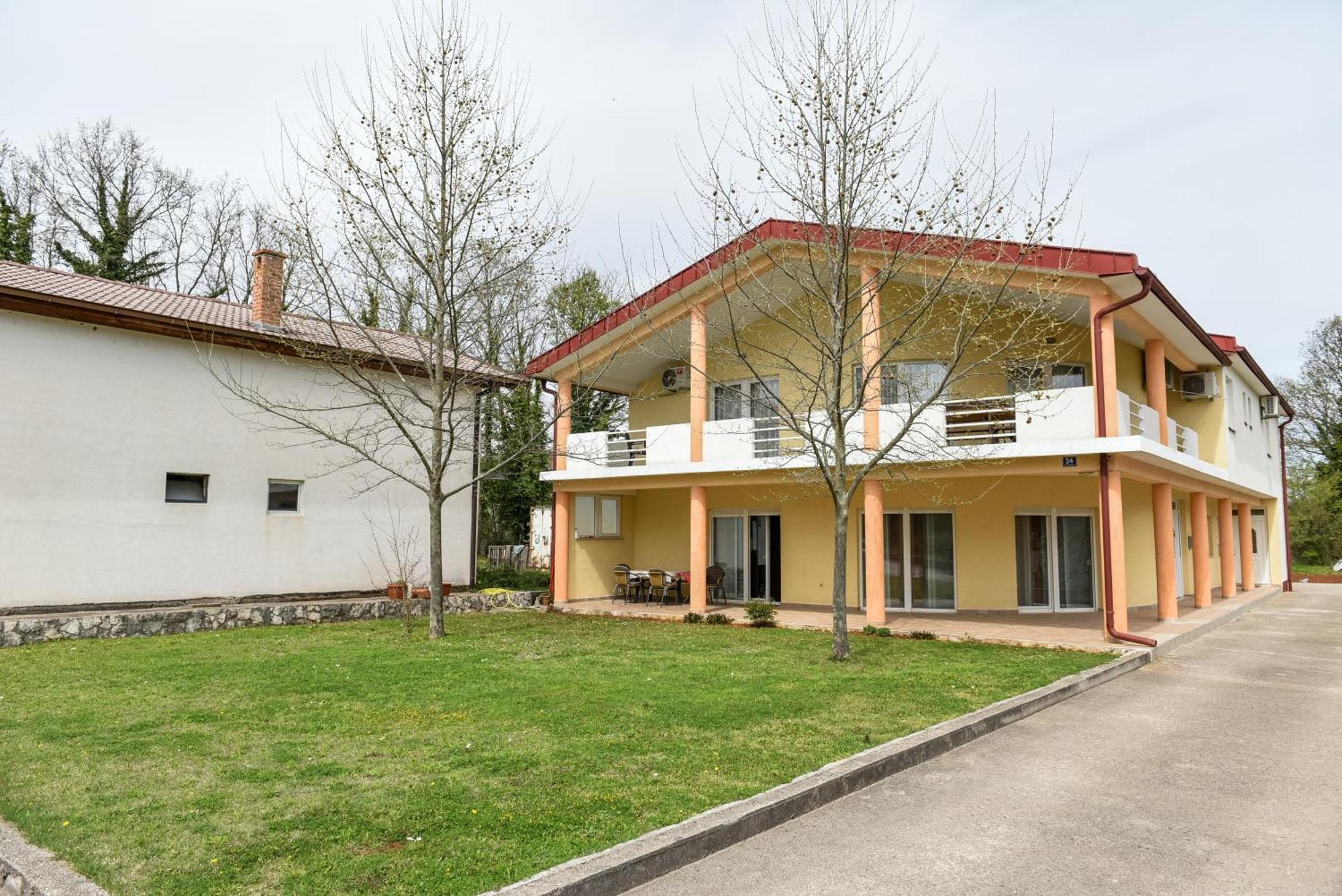 Apartments And Rooms Mara I Pavo Međugorje Exterior foto