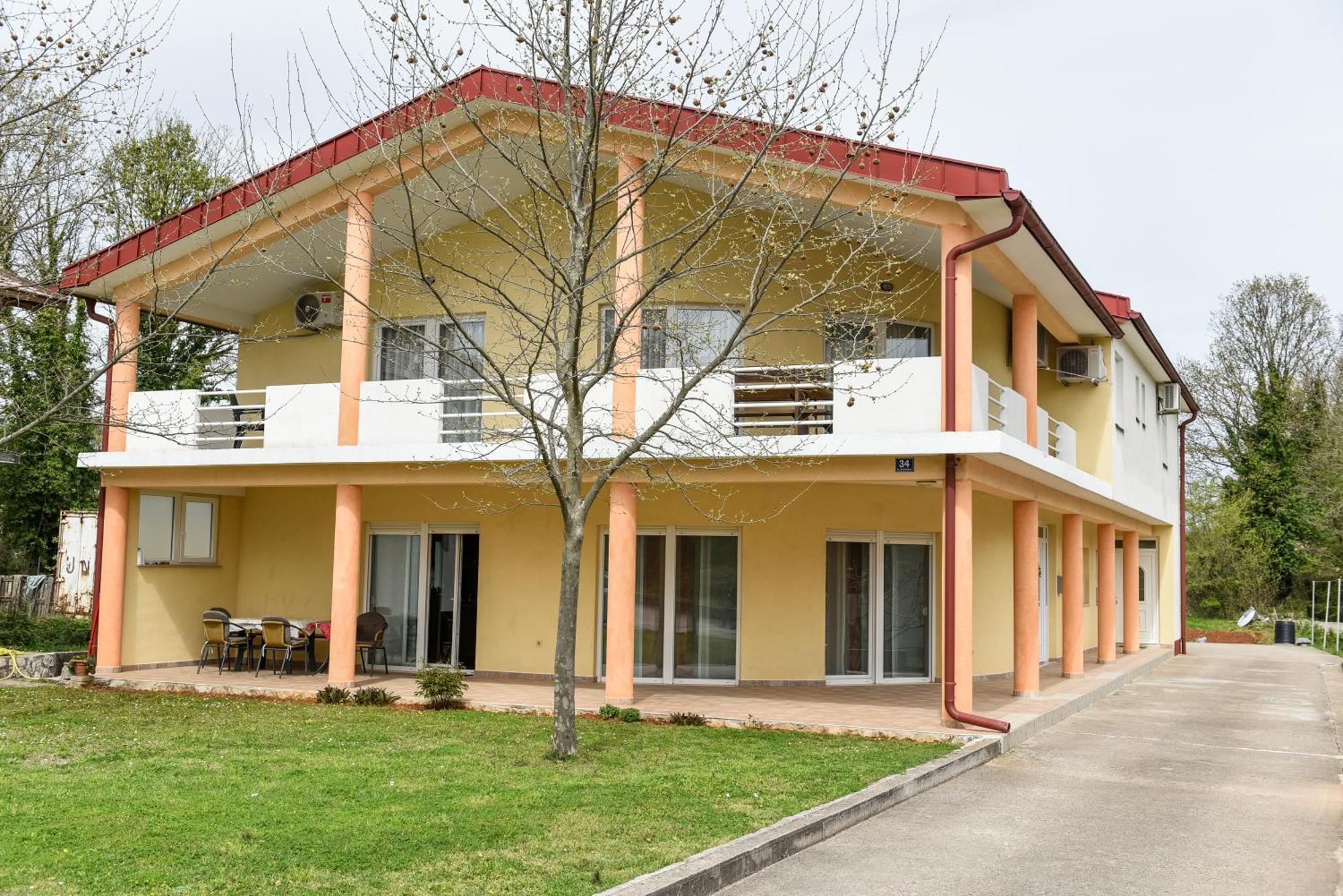 Apartments And Rooms Mara I Pavo Međugorje Exterior foto